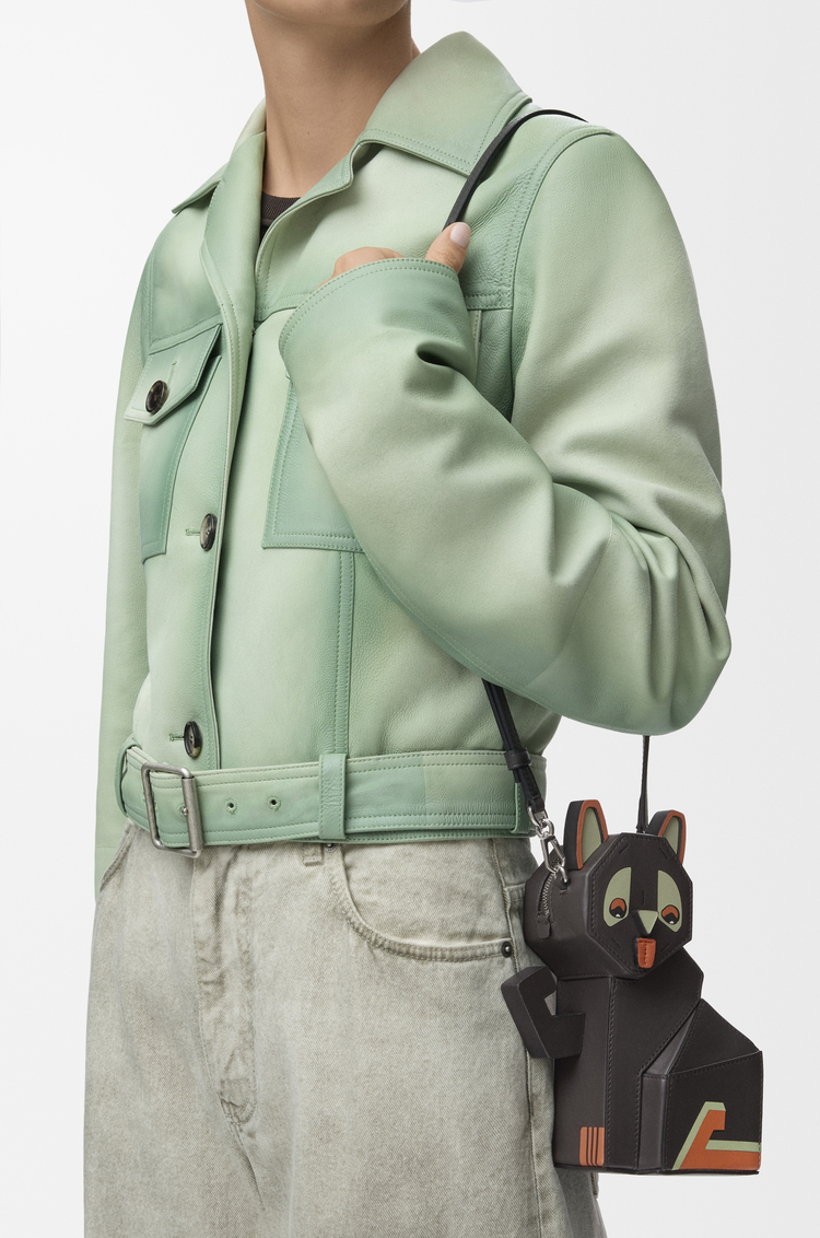 LOEWE Bolso Futurist Cat clutch en piel de ternera Topo